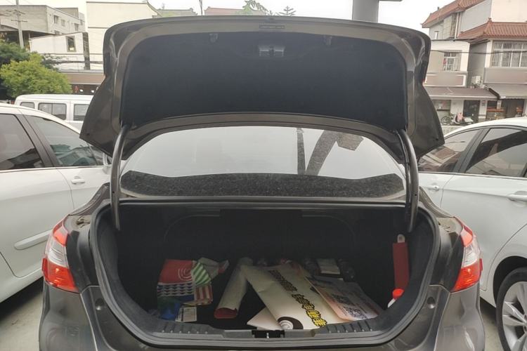 Used Ford Focus 2012 Sedan 1.6L Automatic Fashion Edition Trunk