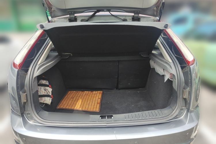 Used Ford Focus 2012 Hatchback Classic 1.8L Manual Base Model Trunk