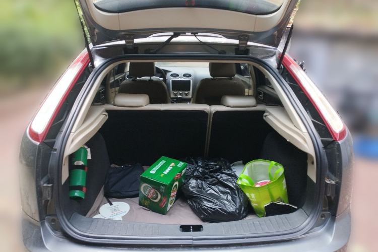 Used Ford Focus 2012 Hatchback Classic 1.8L Automatic Fashion Edition Trunk