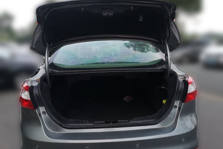 Used Ford Focus 2012 Sedan 1.6L Automatic Comfort Model Trunk