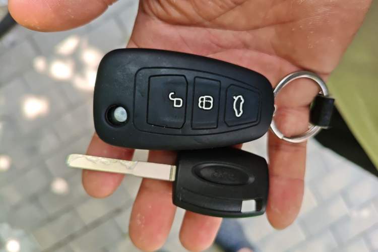 Used Ford Focus 2012 Sedan 1.6L Manual Comfort Model Vehicle Key