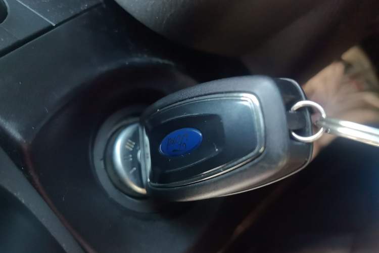 Used Ford Focus 2012 Sedan 1.6L Manual Fashion Edition Vehicle Key