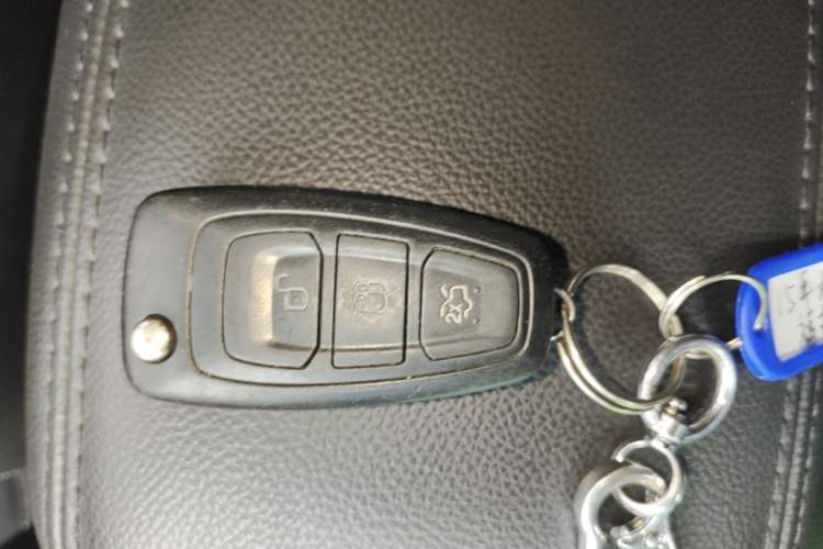Used Ford Focus 2012 Sedan 1.6L Automatic Fashion Edition Vehicle Key