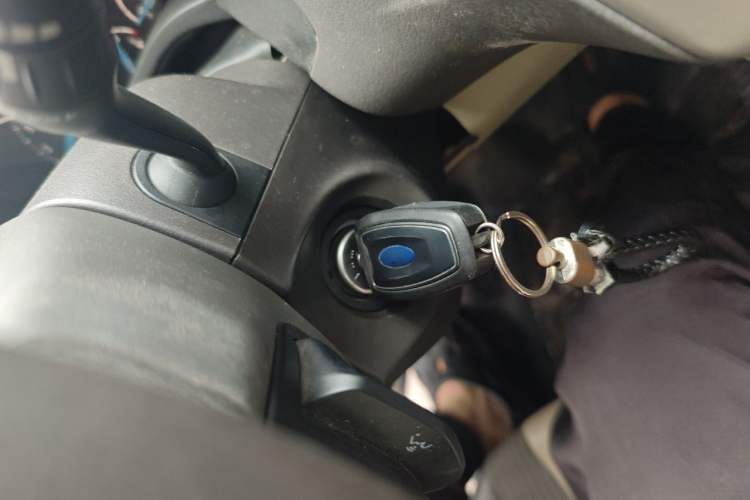Used Ford Focus 2012 Sedan 1.6L Manual Fashion Edition Vehicle Key