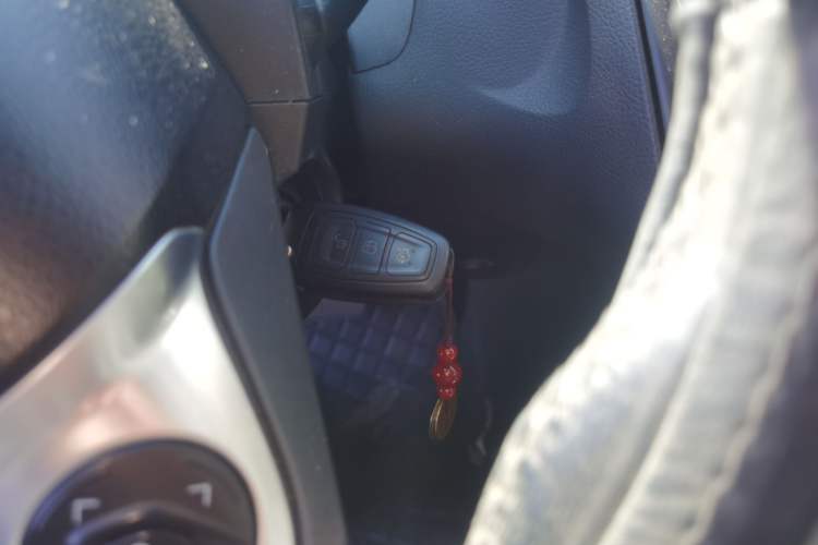Used Ford Focus 2012 Sedan 1.6L Automatic Fashion Edition Vehicle Key