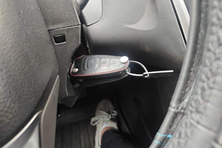 Used Ford Focus 2012 Sedan 1.6L Automatic Fashion Edition Vehicle Key