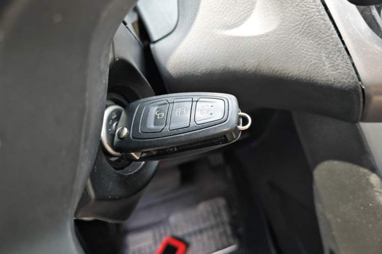 Used Ford Focus 2012 Sedan 1.6L Automatic Fashion Edition Vehicle Key