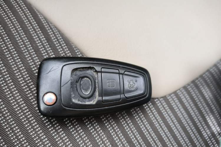 Used Ford Focus 2012 Hatchback 1.6L Automatic Fashion Edition Vehicle Key