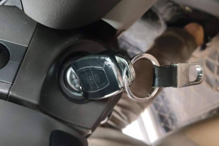 Used Ford Focus 2012 Hatchback 1.6L Automatic Fashion Edition Vehicle Key