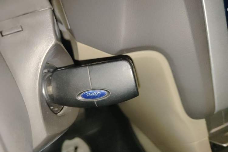 Used Ford Focus 2012 Sedan Classic 1.8L Automatic Base Model Vehicle Key