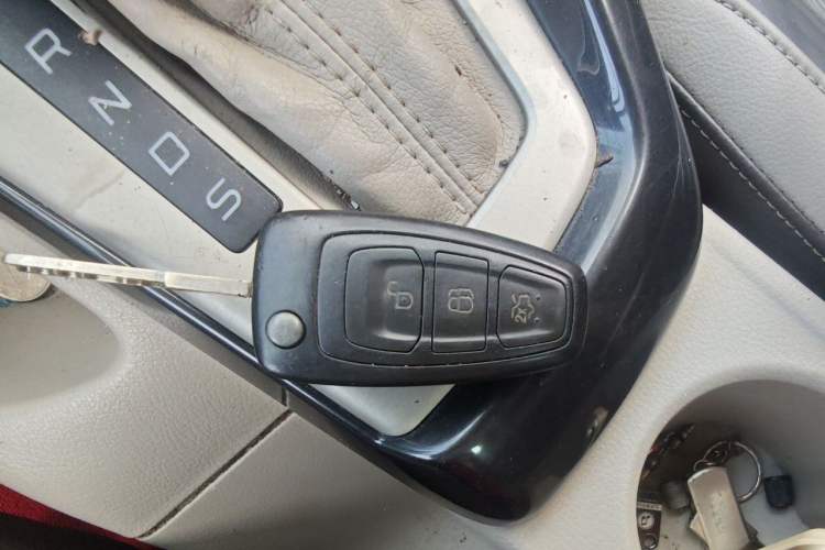 Used Ford Focus 2012 Sedan 1.6L Automatic Fashion Edition Vehicle Key