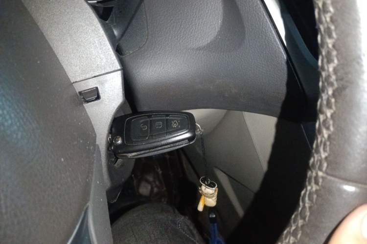 Used Ford Focus 2012 Sedan 1.6L Automatic Fashion Edition Vehicle Key