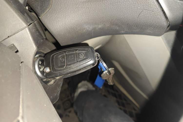 Used Ford Focus 2012 Sedan 1.6L Automatic Fashion Edition Vehicle Key