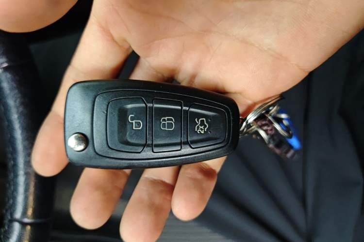 Used Ford Focus 2012 Hatchback 1.6L Automatic Fashion Edition Vehicle Key