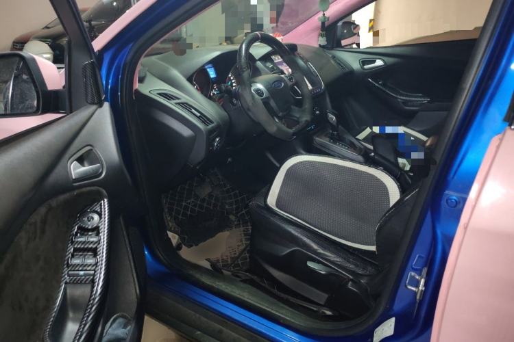 Used Ford Focus 2012 Hatchback 1.6L Automatic Comfort Model Driver Seat