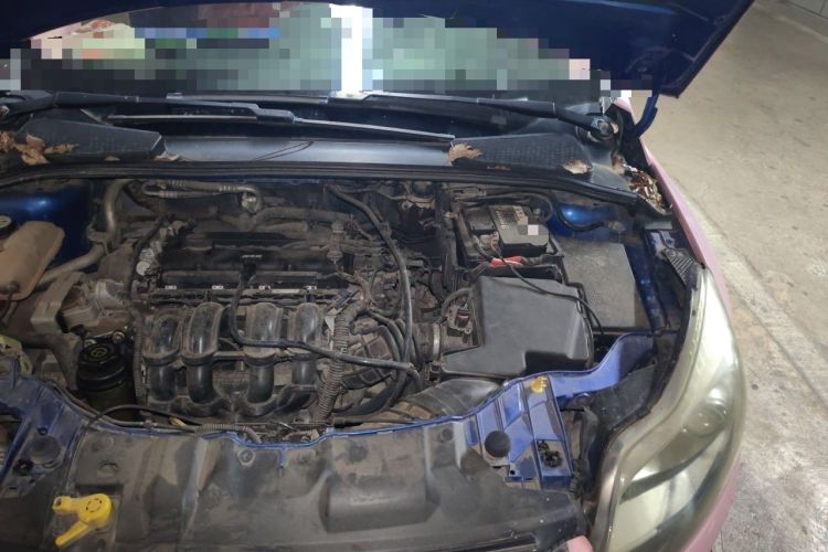 Used Ford Focus 2012 Hatchback 1.6L Automatic Comfort Model Engine Bay Left