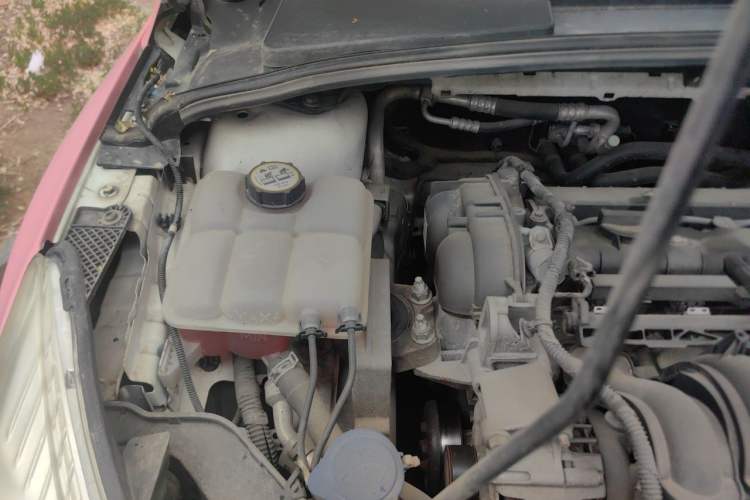 Used Ford Focus 2012 Sedan 1.6L Manual Fashion Edition Engine Bay Right