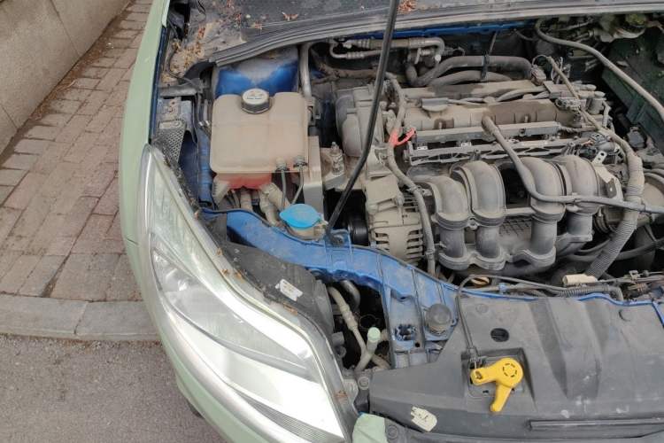 Used Ford Focus 2012 Hatchback 1.6L Manual Comfort Model Engine Bay Right
