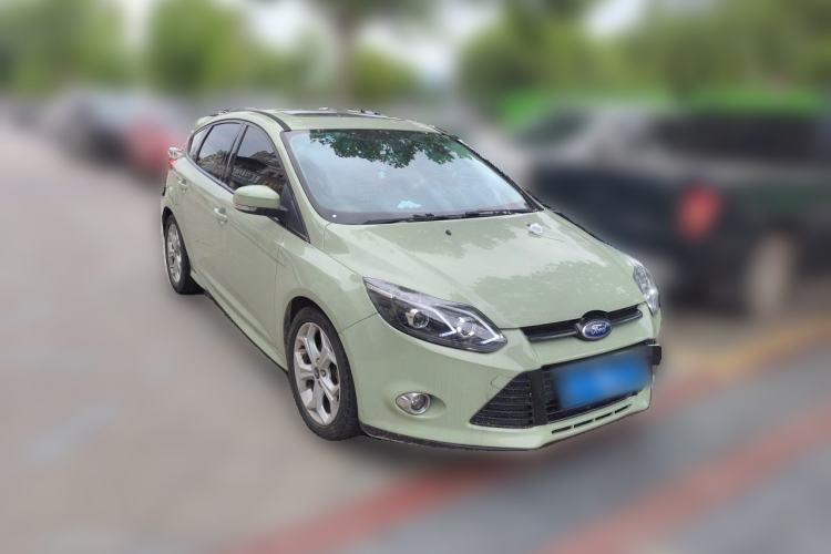 Used Ford Focus 2012 Hatchback 2.0L Automatic Luxury Sport Model Front Right 45 Deg
