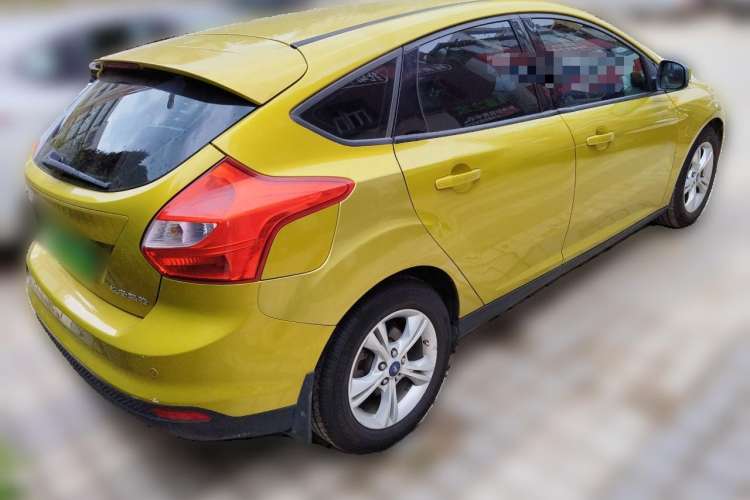 Used Ford Focus 2012 Hatchback 1.6L Automatic Fashion Edition Rear Right 45 Deg