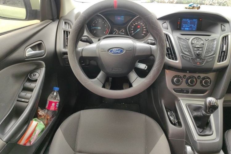 Used Ford Focus 2012 Hatchback 1.6L Manual Comfort Model Steering Wheel