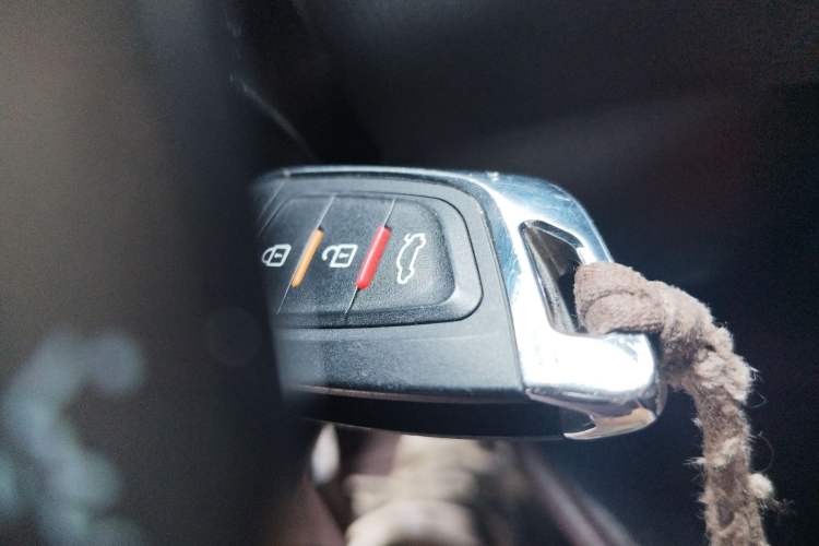 Used Ford Focus 2012 Hatchback 1.6L Automatic Fashion Edition Vehicle Key
