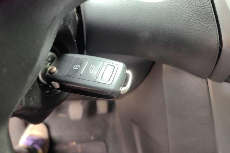 Used Ford Focus 2012 Hatchback 1.6L Manual Comfort Model Vehicle Key