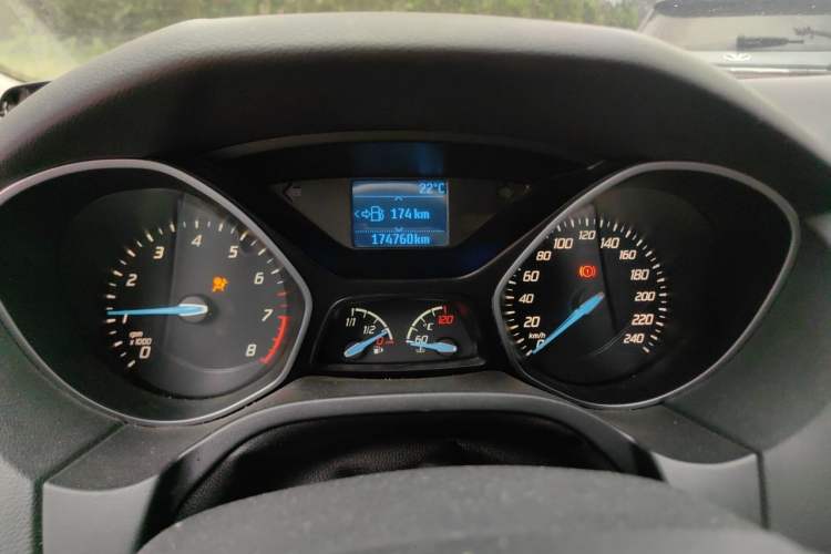 Used Ford Focus 2012 Sedan 1.6L Manual Fashion Edition Odometer Close Up