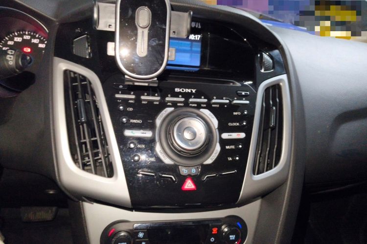 Used Ford Focus 2012 Hatchback 2.0L Automatic Luxury Sport Model Audio And AC Panel