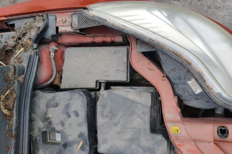 Used Ford Focus 2012 Hatchback 1.6L Automatic Comfort Model Engine Bay Left