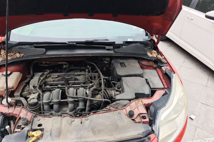 Used Ford Focus 2012 Hatchback 1.6L Automatic Comfort Model Engine Bay Left