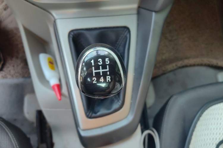 Used Ford Focus 2012 Sedan 1.6L Manual Comfort Model Gear Lever