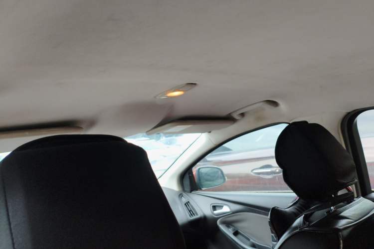 Used Ford Focus 2012 Hatchback 1.6L Automatic Comfort Model Headliner