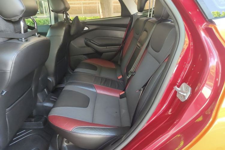 Used Ford Focus 2012 Hatchback 2.0L Manual Luxury Sport Model Left Rear Seat
