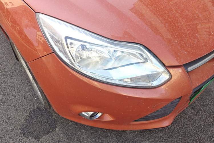 Used Ford Focus 2012 Hatchback 1.6L Automatic Fashion Edition Right Front Headlight
