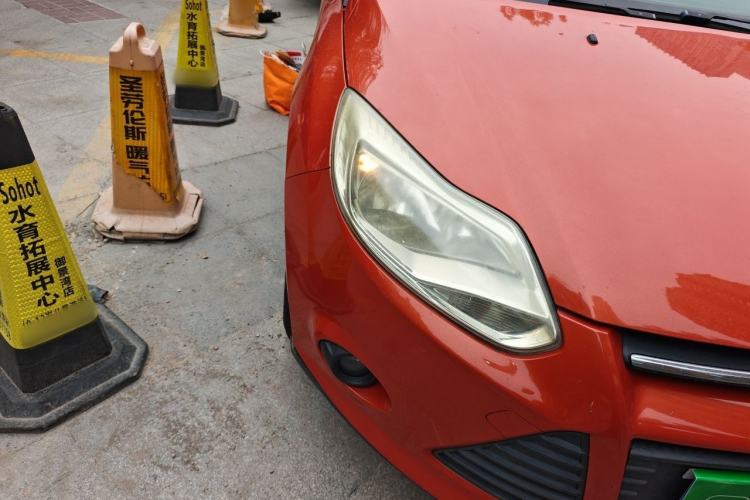 Used Ford Focus 2012 Hatchback 1.6L Automatic Comfort Model Right Front Headlight