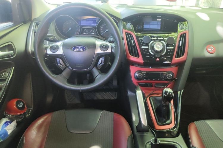 Used Ford Focus 2012 Hatchback 2.0L Manual Luxury Sport Model Steering Wheel