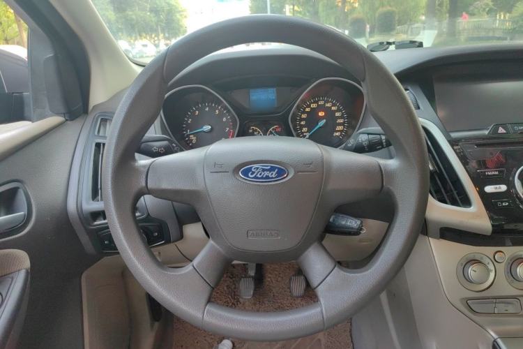 Used Ford Focus 2012 Sedan 1.6L Manual Comfort Model Steering Wheel