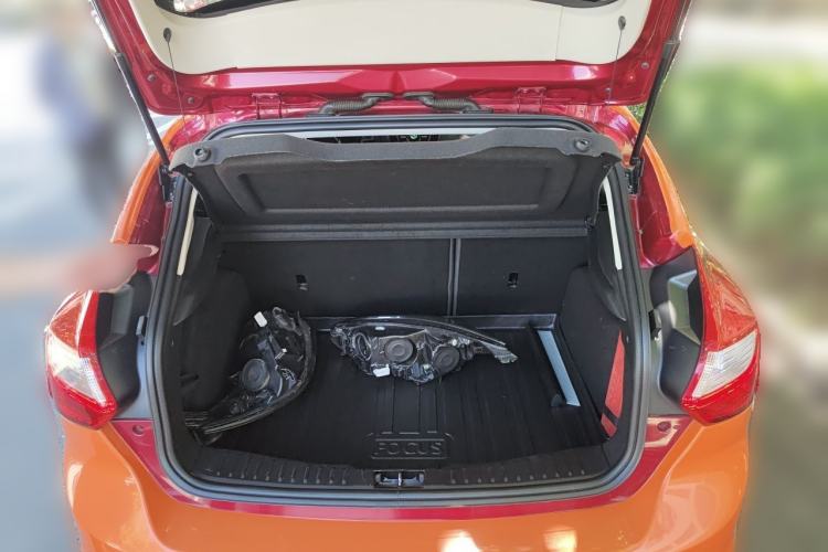 Used Ford Focus 2012 Hatchback 2.0L Manual Luxury Sport Model Trunk