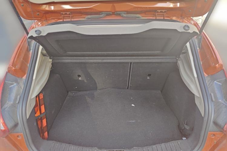 Used Ford Focus 2012 Hatchback 1.6L Automatic Fashion Edition Trunk