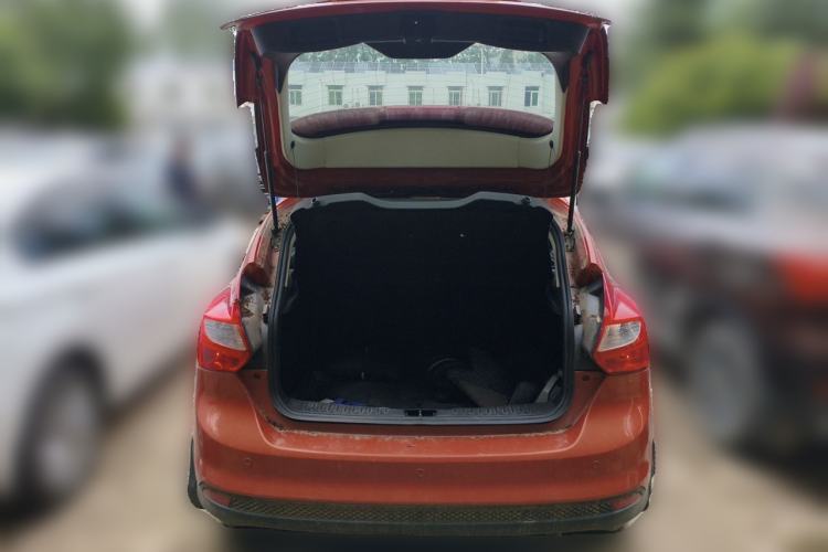 Used Ford Focus 2012 Hatchback 1.6L Automatic Comfort Model Trunk