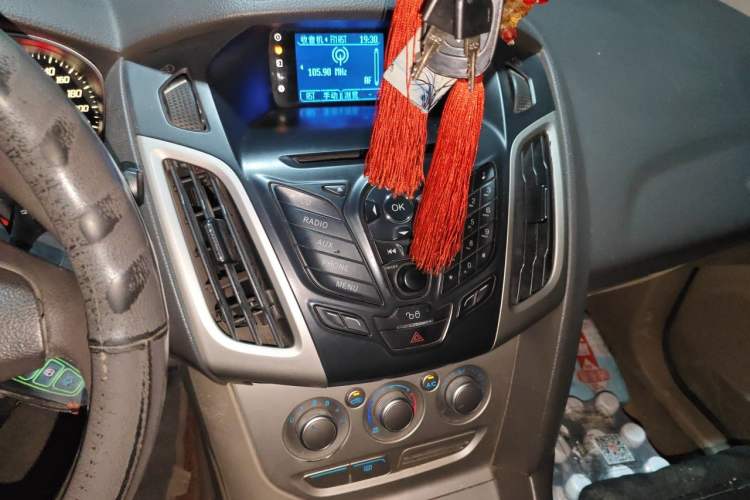 Used Ford Focus 2012 Sedan 1.6L Manual Comfort Model Audio And AC Panel