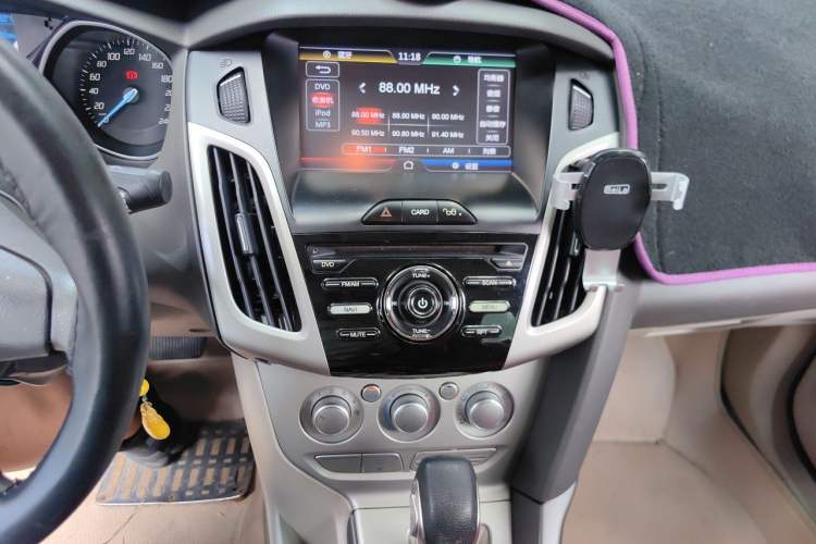 Used Ford Focus 2012 Sedan 1.6L Automatic Comfort Model Audio And AC Panel