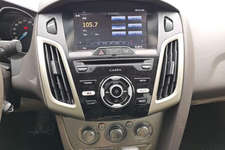 Used Ford Focus 2012 Sedan 1.6L Automatic Comfort Model Audio And AC Panel