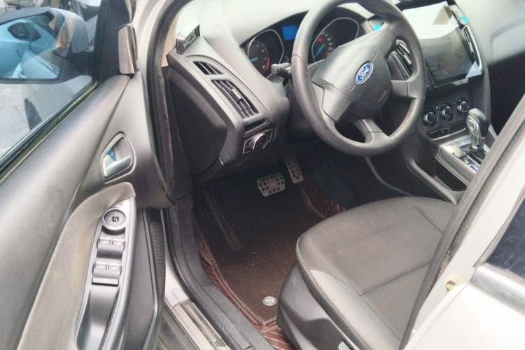Used Ford Focus 2012 Hatchback 1.6L Automatic Comfort Model Driver Seat