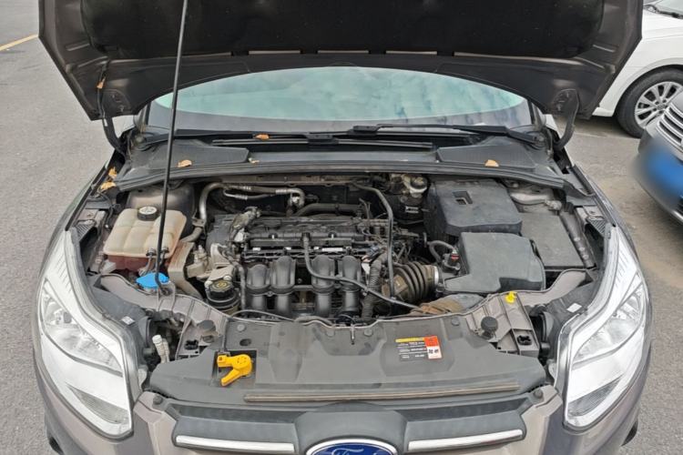 Used Ford Focus 2012 Sedan 1.6L Automatic Comfort Model Engine Bay
