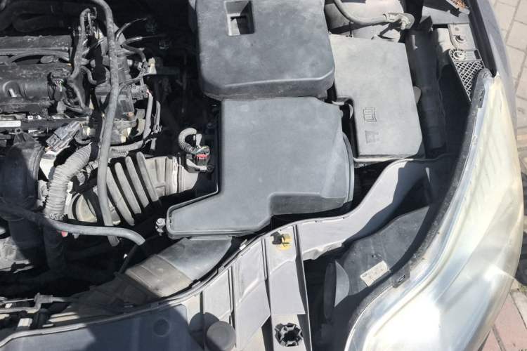 Used Ford Focus 2012 Sedan 1.6L Automatic Comfort Model Engine Bay Left