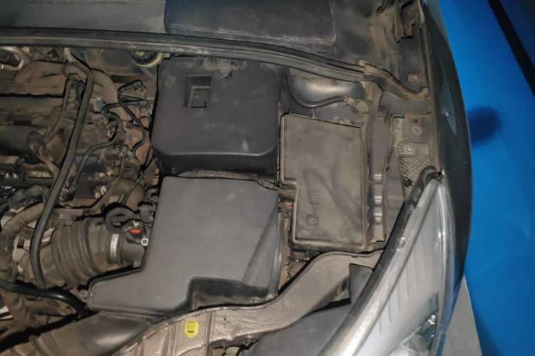 Used Ford Focus 2012 Sedan 1.6L Manual Comfort Model Engine Bay Left