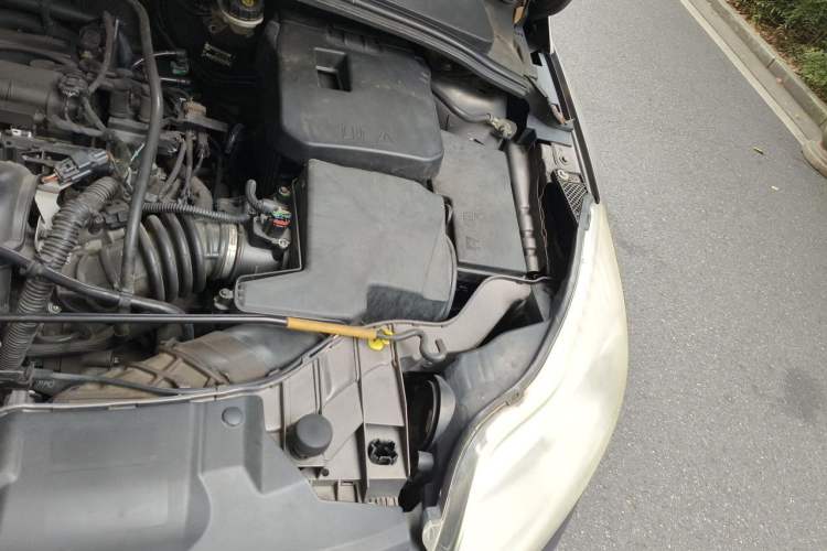 Used Ford Focus 2012 Sedan 1.6L Automatic Comfort Model Engine Bay Left