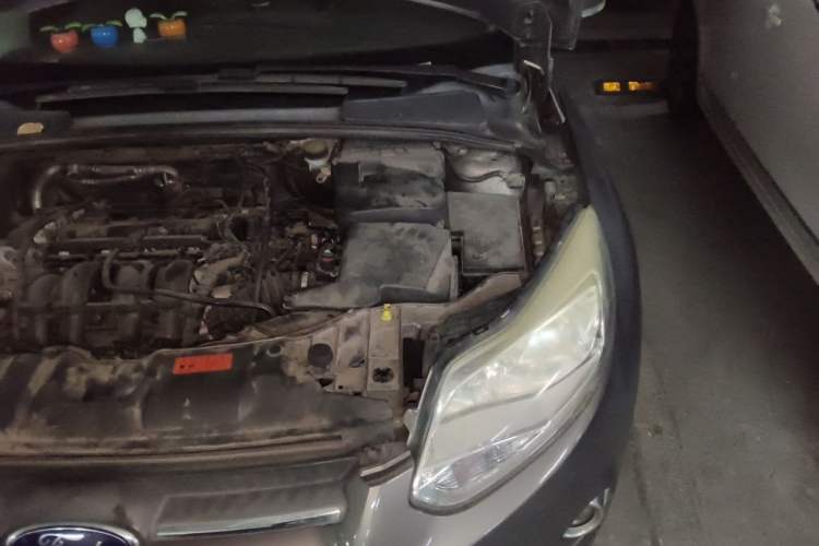 Used Ford Focus 2012 Sedan 1.6L Automatic Fashion Edition Engine Bay Left